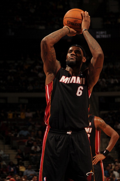 德容恩谈赢切尔西：他们是世俱杯冠军，但我们清楚该如何去踢（德容恩谈胜切尔西：对手是世俱杯得主，我们清楚该怎么踢）