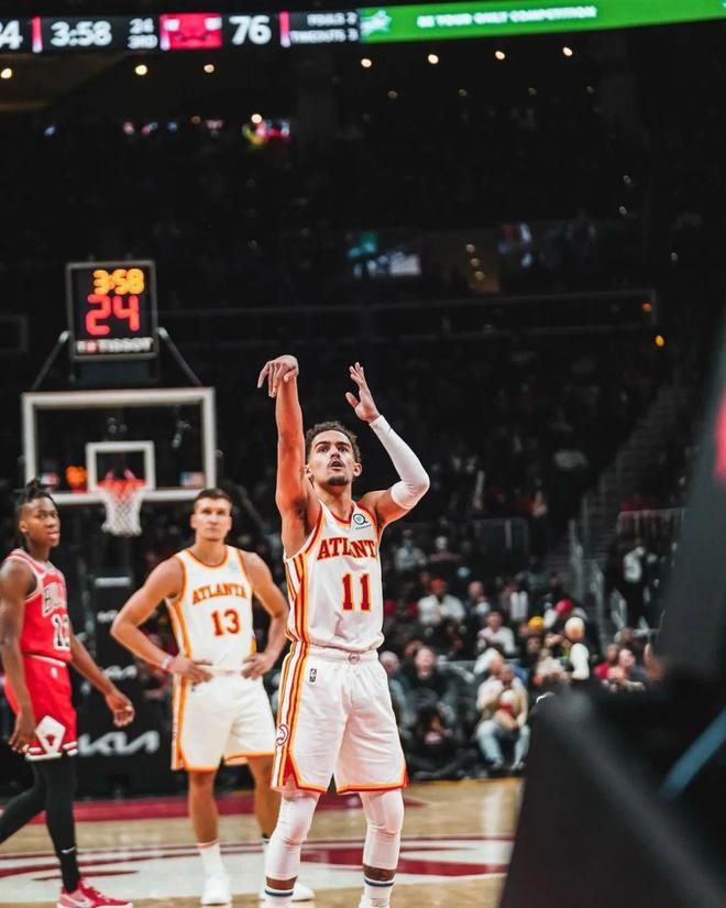 拉什福德近3场欧冠斩4球，而此前12场欧冠一球未进（拉什福德欧冠回暖：近3战轰4球，此前12场颗粒无收）