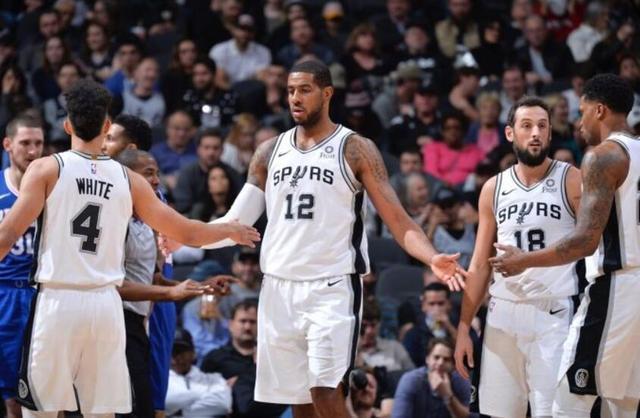 帕克：曼联买拉门斯是质的提升，跟奥纳纳相比他太像个门将了（帕克：拉门斯若加盟曼联将带来质变，相较奥纳纳他更像门将）